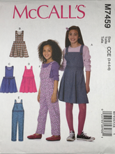 Load image into Gallery viewer, 2016 Sewing Pattern: McCalls M7459