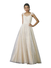 Load image into Gallery viewer, 2018 Sewing Pattern: McCalls M7718