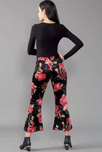 Load image into Gallery viewer, 2018 Sewing Pattern: McCalls M7843