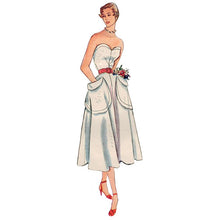 Load image into Gallery viewer, 1950's Reproduction Sewing Pattern: Simplicity S9536