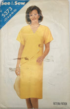 Load image into Gallery viewer, 1985 Vintage Sewing Pattern: See & Sew 5373