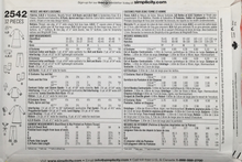 Load image into Gallery viewer, 2009 Sewing Pattern: Simplicity 2542