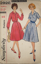 Load image into Gallery viewer, 1959 Vintage Sewing Pattern: Simplicity 2926