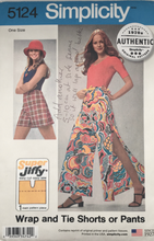 Load image into Gallery viewer, 1970's Reproduction Sewing Pattern: Simplicity 5124