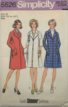 Load image into Gallery viewer, 1974 Vintage Sewing Pattern: Simplicity 5526