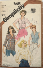 Load image into Gallery viewer, 1982 Vintage Sewing Pattern: Simplicity 5685
