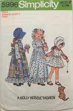 Load image into Gallery viewer, 1974 Vintage Sewing Pattern: Simplicity 5996