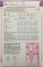 Load image into Gallery viewer, 1974 Vintage Sewing Pattern: Simplicity 6024