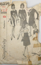 Load image into Gallery viewer, 1965 Vintage Sewing Pattern: Simplicity 6216