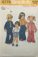 Load image into Gallery viewer, 1976 Vintage Sewing Pattern: Simplicity 6779