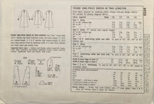 Load image into Gallery viewer, 1967 Vintage Sewing Pattern: Simplicity 6923