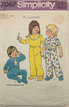 Load image into Gallery viewer, 1980 Vintage Sewing Pattern: Simplicity 7067
