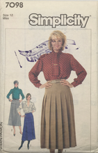 Load image into Gallery viewer, 1985 Vintage Sewing Pattern: Simplicity 7098