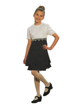 Load image into Gallery viewer, 1996 Vintage Sewing Pattern: Simplicity 7402