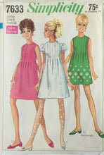 Load image into Gallery viewer, 1968 Vintage Sewing Pattern: Simplicity 7633