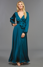 Load image into Gallery viewer, 1970’s Reproduction Vintage Sewing Pattern: Simplicity 8013