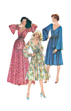 Load image into Gallery viewer, 1970’s Reproduction Vintage Sewing Pattern: Simplicity 8013
