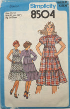 Load image into Gallery viewer, 1978 Vintage Sewing Pattern: Simplicity 8504