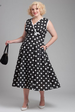 Load image into Gallery viewer, 1950’s Reproduction Sewing Pattern: Simplicity 8592