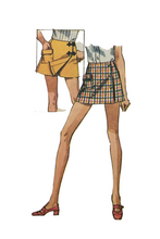 Load image into Gallery viewer, 1970 Vintage Sewing Pattern: Simplicity 8698