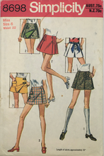 Load image into Gallery viewer, 1970 Vintage Sewing Pattern: Simplicity 8698