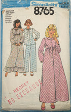 Load image into Gallery viewer, 1979 Vintage Sewing Pattern: Simplicity 8765