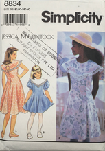 Load image into Gallery viewer, 1994 Vintage Sewing Pattern: Simplicity 8834