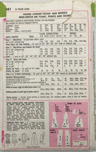 Load image into Gallery viewer, 1970 Vintage Sewing Pattern: Simplicity 8881