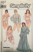 Load image into Gallery viewer, 1989 Vintage Sewing Pattern: Simplicity 8957