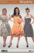 Load image into Gallery viewer, 2019 Sewing Pattern: Simplicity S8979