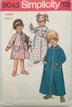 Load image into Gallery viewer, 1973 Vintage Sewing Pattern: Simplicity 9043