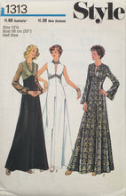 Load image into Gallery viewer, 1976 Vintage Sewing Pattern: Style 1313