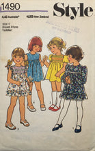 Load image into Gallery viewer, 1978 Vintage Sewing Pattern: Style 1490