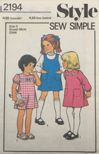 Load image into Gallery viewer, 1978 Vintage Sewing Pattern: Style 2194