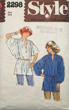 Load image into Gallery viewer, 1978 Vintage Sewing Pattern: Style 2298