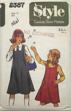 Load image into Gallery viewer, 1978 Vintage Sewing Pattern: Style 2387