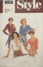 Load image into Gallery viewer, 1979 Vintage Sewing Pattern: Style 2516