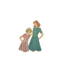 Load image into Gallery viewer, 1979 Vintage Sewing Pattern: Style 2584