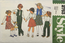 Load image into Gallery viewer, 1981 Vintage Sewing Pattern: Style 2763