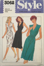 Load image into Gallery viewer, Vintage Sewing Pattern: Style 3062