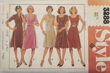 Load image into Gallery viewer, 1983 Vintage Sewing Pattern: Style  3288