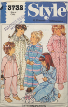 Load image into Gallery viewer, Vintage Sewing Pattern: Style 3732