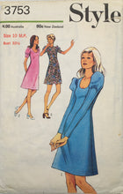 Load image into Gallery viewer, 1972 Vintage Sewing Pattern: Style 3753