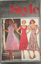 Load image into Gallery viewer, 1985 Vintage Sewing Pattern: Style 4345