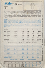 Load image into Gallery viewer, 1985 Vintage Sewing Pattern: Style 4482