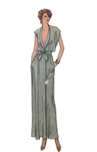 Load image into Gallery viewer, 1979 Vintage Sewing Pattern: Vogue 7286
