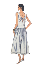 Load image into Gallery viewer, 1991 Vintage Sewing Pattern: Vogue 8022