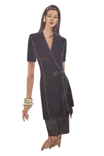 Load image into Gallery viewer, 1994 Vintage Sewing Pattern: Vogue 8976