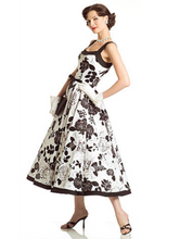 Load image into Gallery viewer, 1950’s Reproduction Sewing Pattern: Vogue V2902