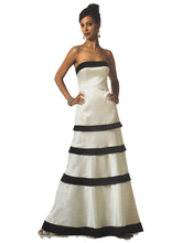 Load image into Gallery viewer, 2006 Sewing Pattern: Vogue V2930